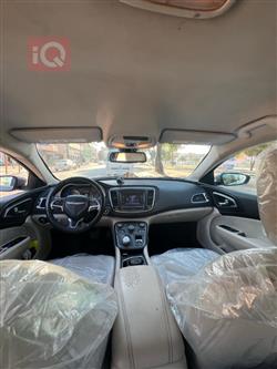Chrysler 200